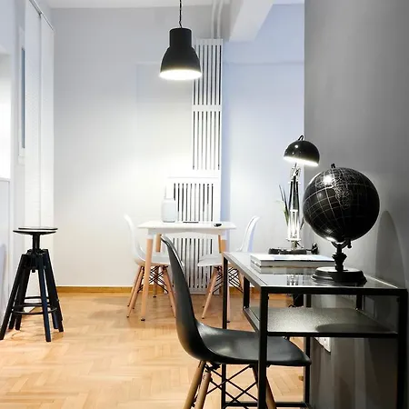 Modern Downtown Flat Near The Acropolis By Upstreet * Athènes